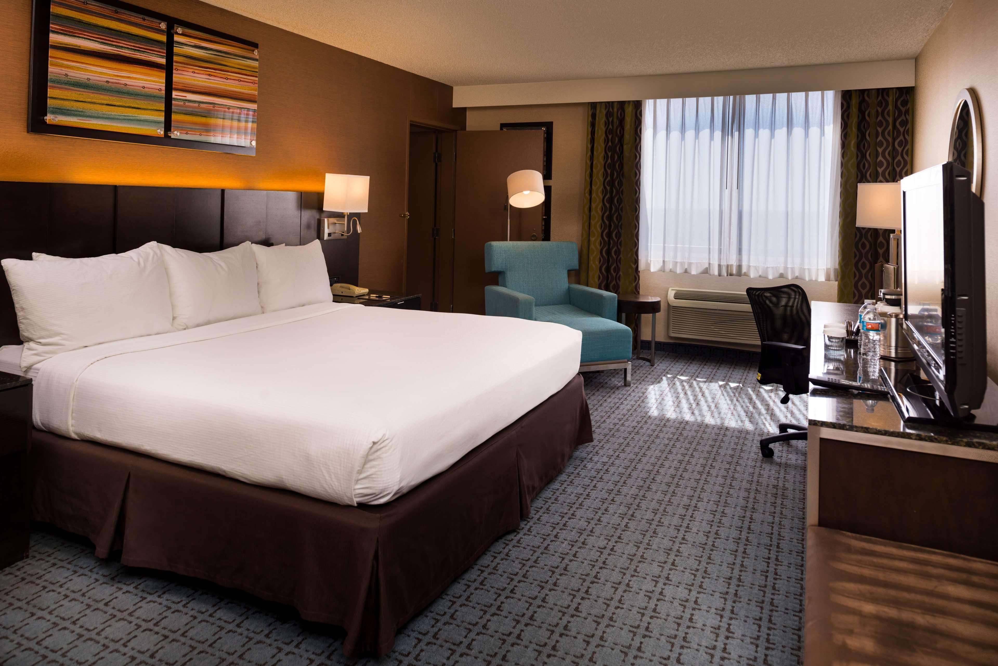 Отель Doubletree By Hilton Уиттиер Номер фото