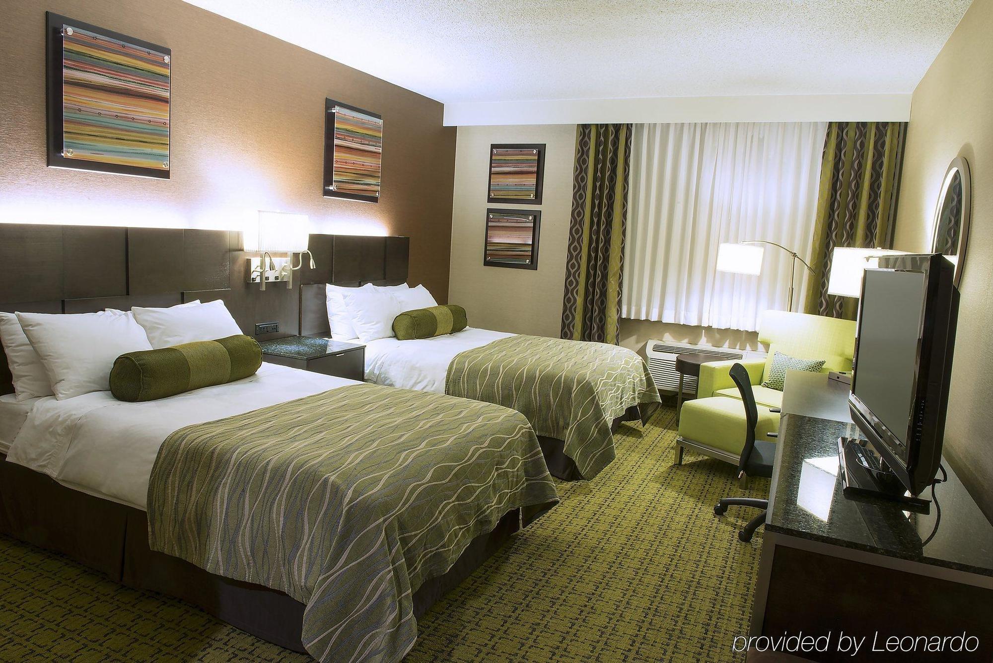 Отель Doubletree By Hilton Уиттиер Экстерьер фото